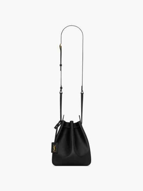 BUCKET BAG IN LEATHER