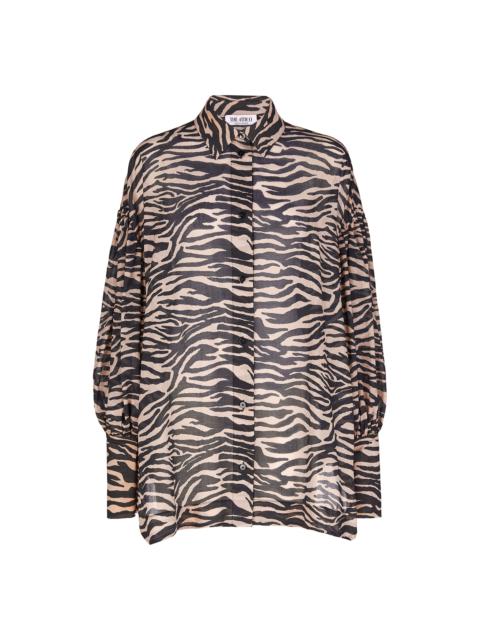 CAPPUCCINO AND BLACK SHIRT