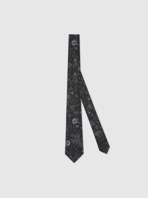 Printed silk tie