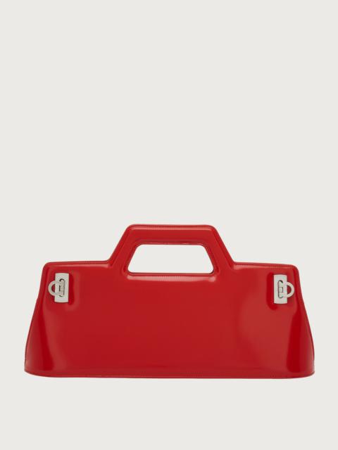 Wanda East-West top handle