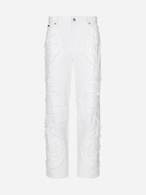 Boyfriend jeans with embroidery