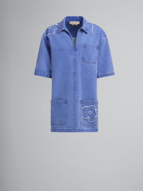 SHORT DENIM DRESS WITH PATCH DETAIL