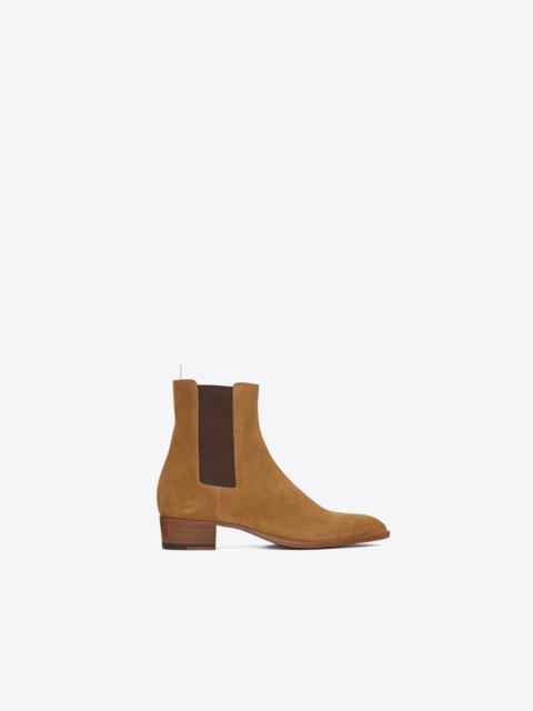 wyatt chelsea boots in suede
