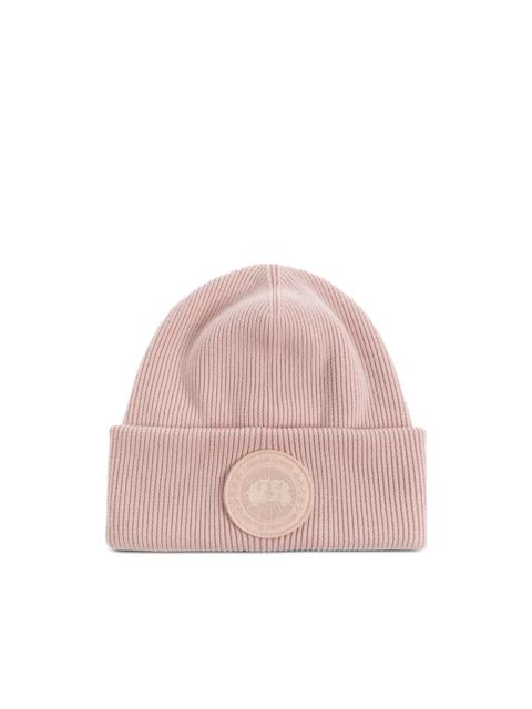 logo-appliqué ribbed beanie