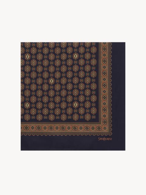 SQUARE SCARF IN MEDALLION SILK TWILL
