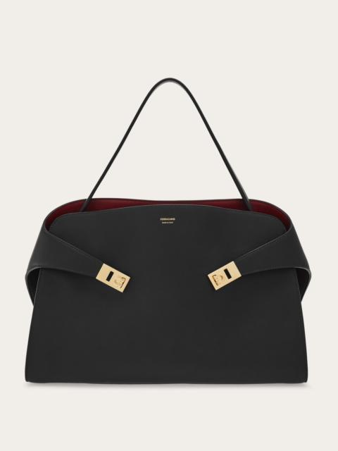 Hug Soft bicolor shoulder bag (M)