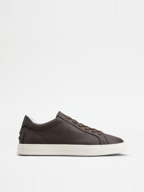 SNEAKERS IN LEATHER - BROWN