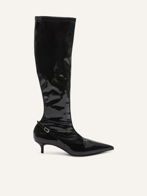 Leather boots in glossy black leather