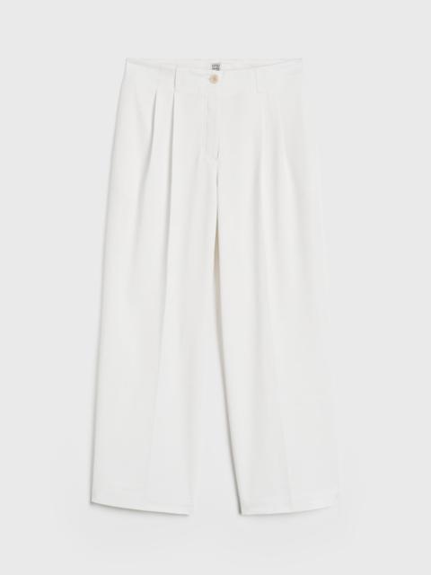 Relaxed chino trousers white