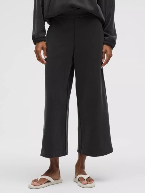 Softstreme High-Rise Wide-Leg Cropped Pant