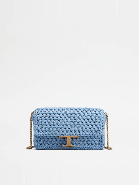 T TIMELESS FLAP BAG IN RAFFIA MICRO - LIGHT BLUE