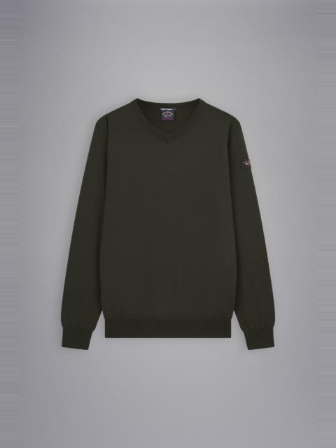 MERINO WOOL V-NECK WITH ICONIC BADGE