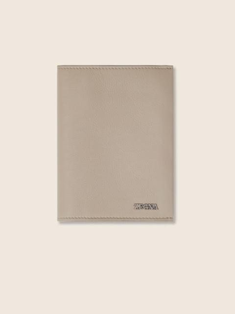 LIGHT TAUPE SECONDSKIN PASSPORT CASE