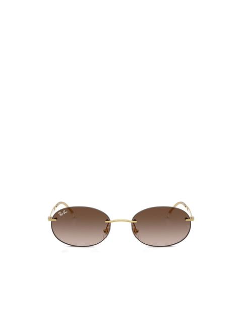 oval-frame sunglasses