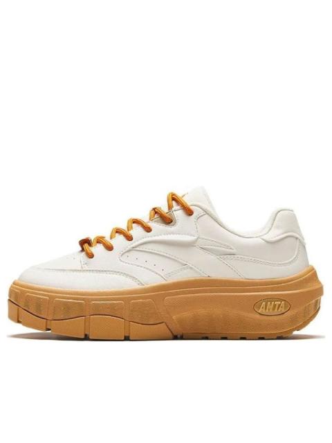 (WMNS) ANTA Casual Low 'White Cream Caramel' 122418086-4