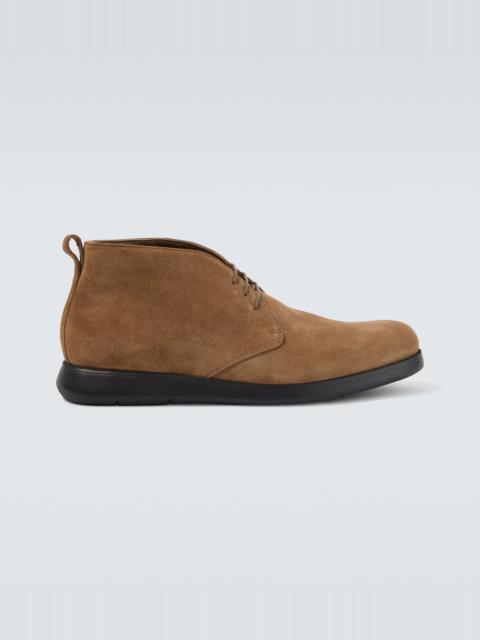 Rising suede desert boots
