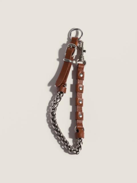 Leather and metal key ring trick