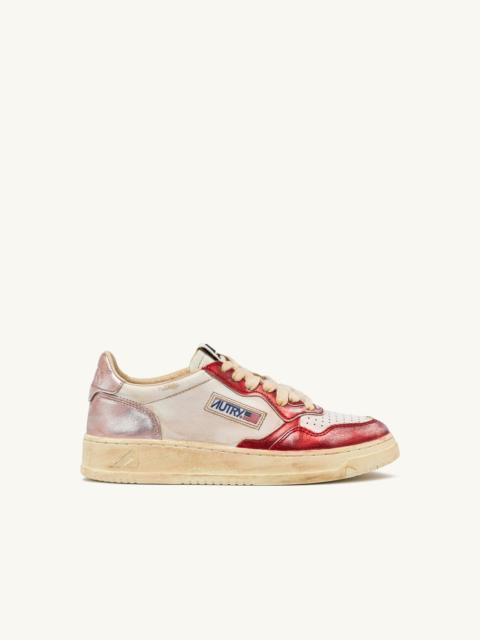 MEDALIST LOW SUPER VINTAGE SNEAKERS IN RED AND PINK BRUSHED LEATHER