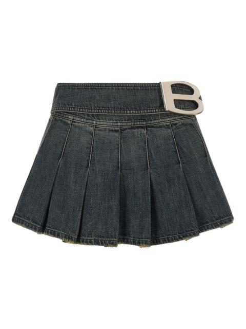 B-buckle pleated mini skirt