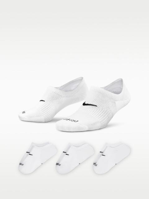 Nike Everyday Plus Cushioned Women's Training Footie Socks (3 Pairs)