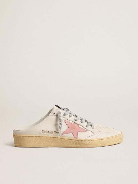Ball Star Sabots in white nappa with an old-rose leather star