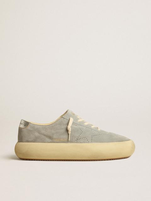 Men's Space-Star shoes in ice-gray suede with perforated star