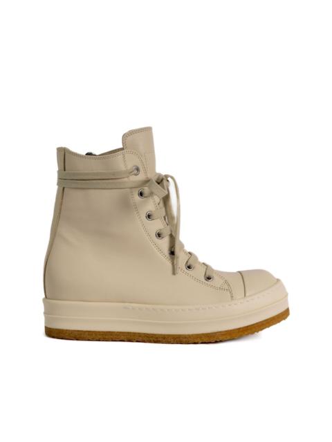 zip-fastening sneakers