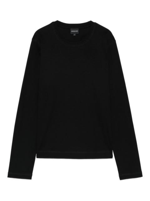 long-sleeved T-shirt