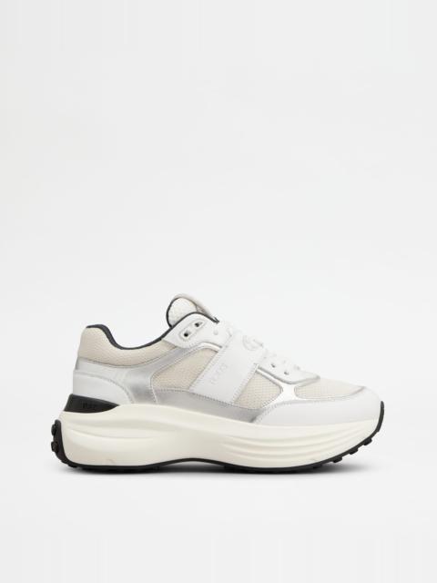 SNEAKERS IN LEATHER AND FABRIC - WHITE, SILVER