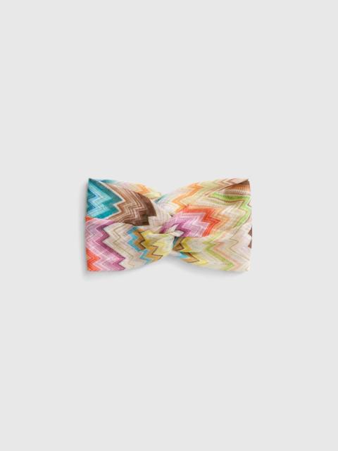 Hair band with zig zag motif