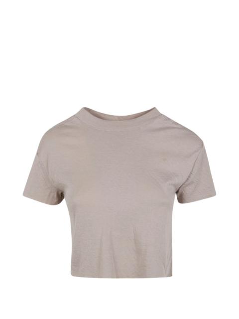 short-sleeved T-shirt