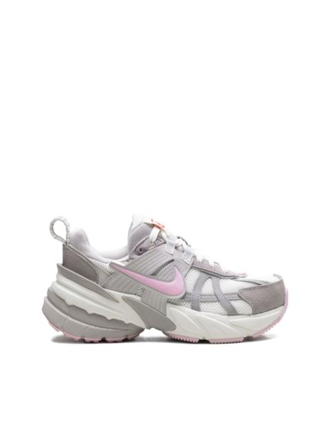 V2K Run "Valentine's Day 2025 -Sail/Sail/College Grey/Pink Foam" sneakers