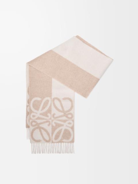 Scarf in wool and cashmere