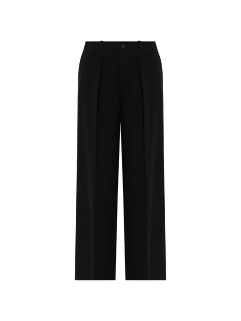 pleated trousers