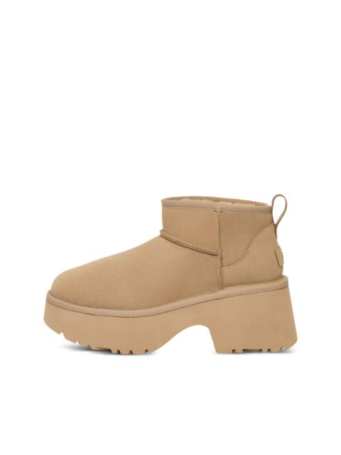 Classic Ultra Mini New Heights platform pull-tab boots