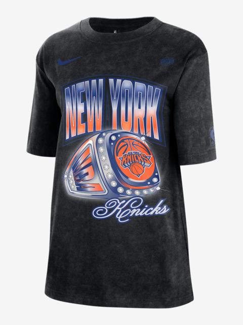 New York Knicks Courtside Women's Nike NBA T-Shirt