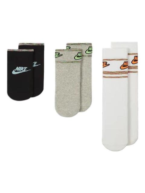 Nike Contrasting Colors Logo Sports Mid Calf Socks 3 Pairs White / Gray / Black DA2601-902