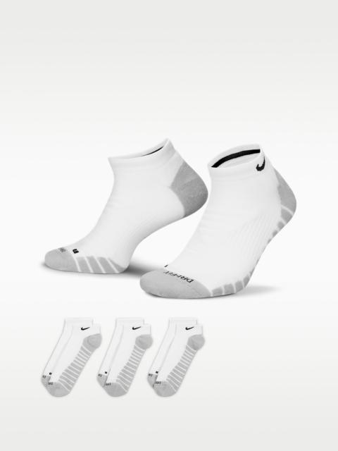 Nike Everyday Max Cushioned Training No-Show Socks (3 Pairs)