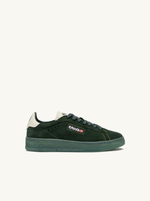 DALLAS LOW SNEAKERS IN MARSHMALLOW AND BOTTLE GREEN SUEDE