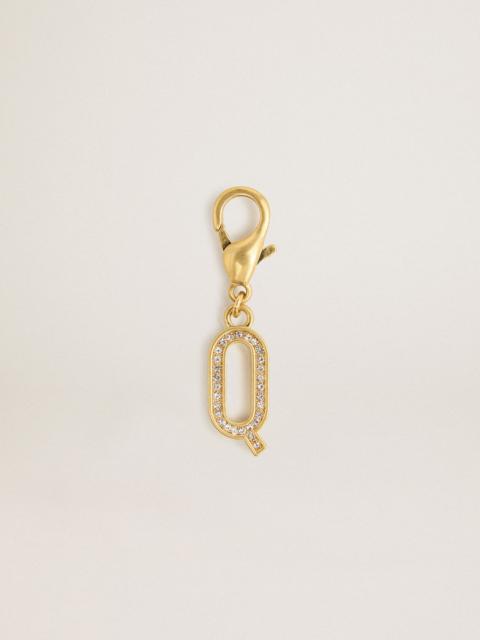 Letter Q charm in gold-colored brass with crystals