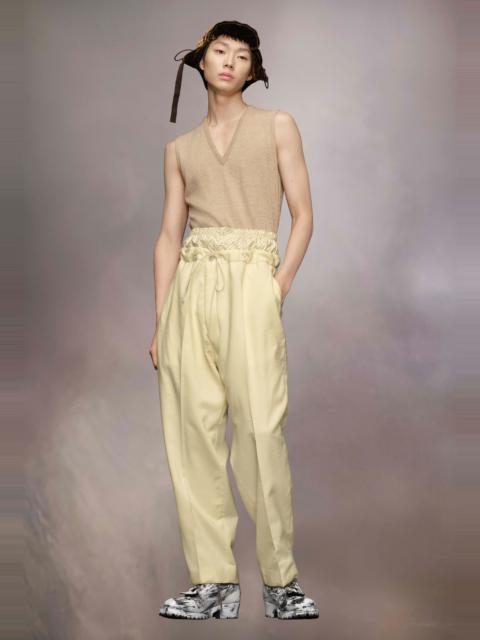 Anonymity of the lining trousers