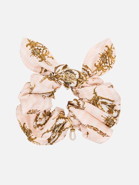 SCRUNCHIE WITH TRINKET