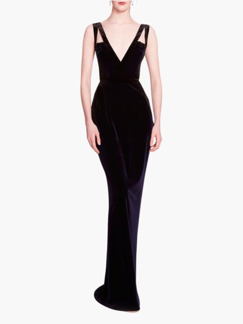 SLEEVELESS VELVET COLUMN GOWN