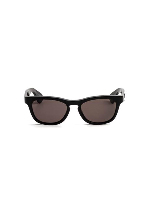 geometric frame sunglasses