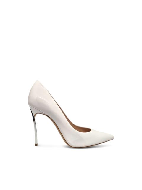 Blade pointed-toe pumps