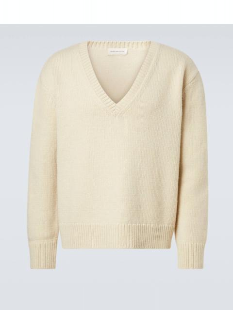 Wool and cashmere sweater