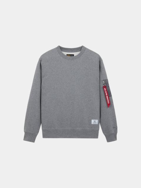 UTILITY POCKET CREWNECK