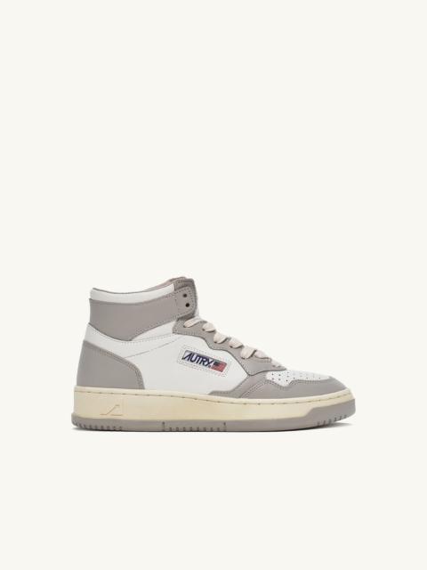 MEDALIST MID BICOLOR SNEAKERS IN WHITE AND VAPOR LEATHER