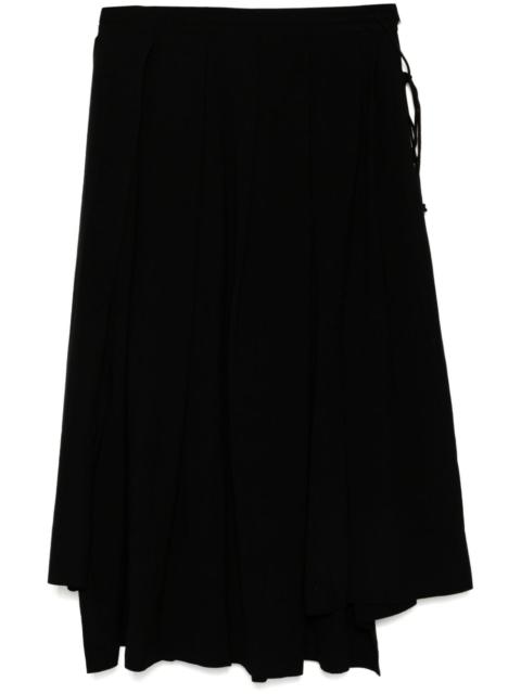 pleated skirt