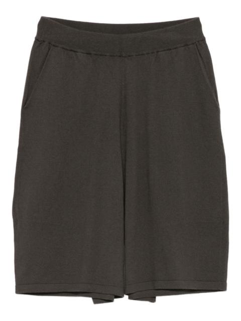 elastic-waistband pocket shorts